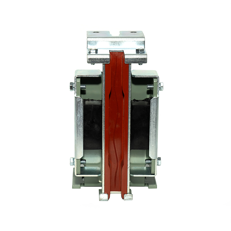 PB-186A Башмак направляющей лифта (2 отверстия)